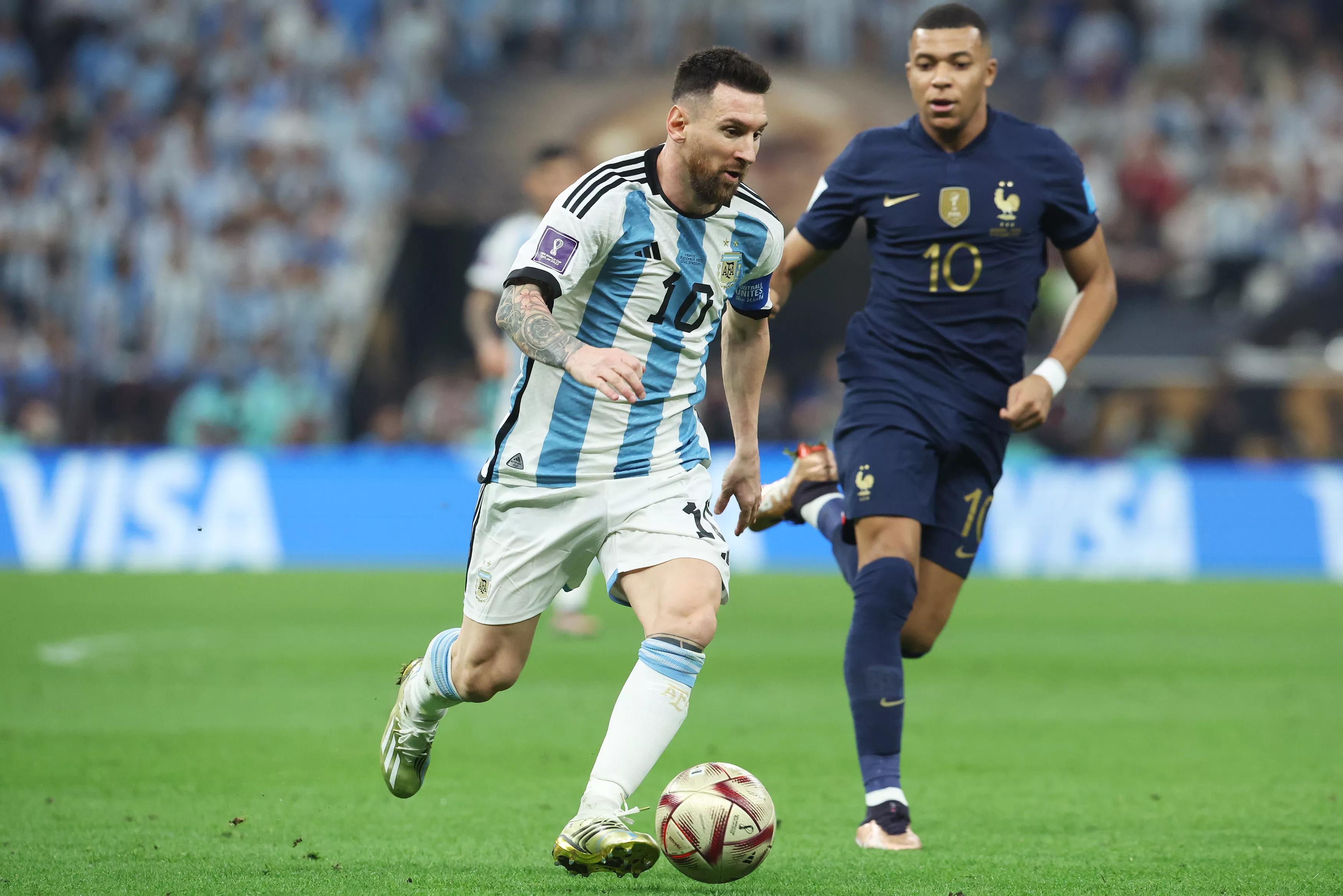 Deschamps' Calculus: Containing Messi Without Surrendering Width